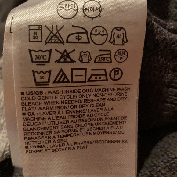 GapKids Boys M(8) Gray Striped Sweater - Picture 3 of 3